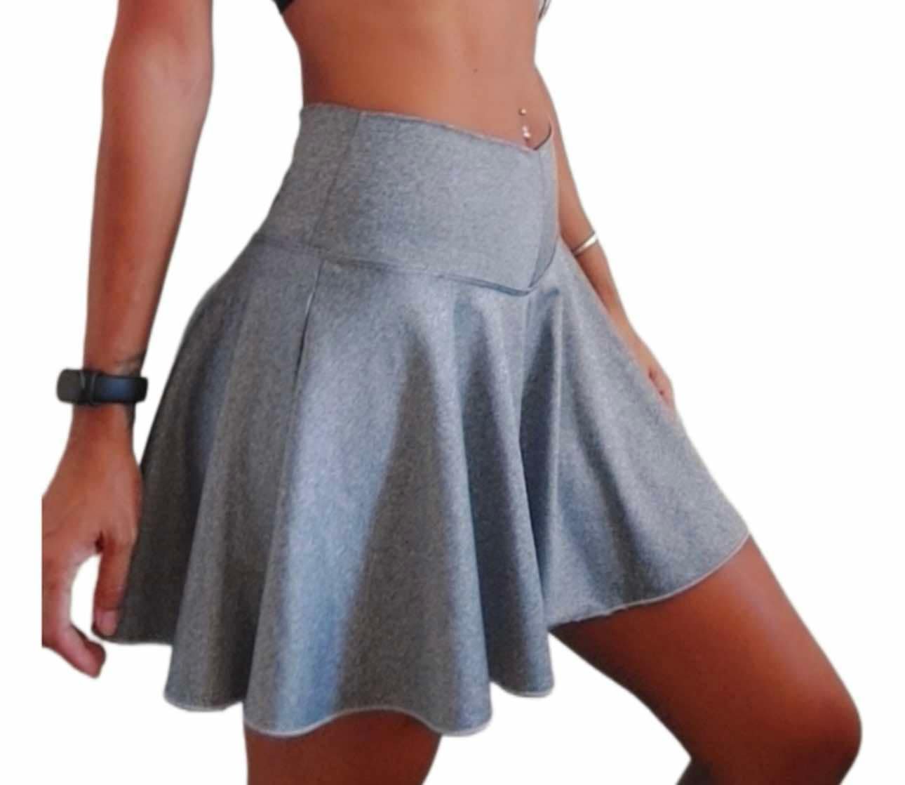 Short  Pollera gris