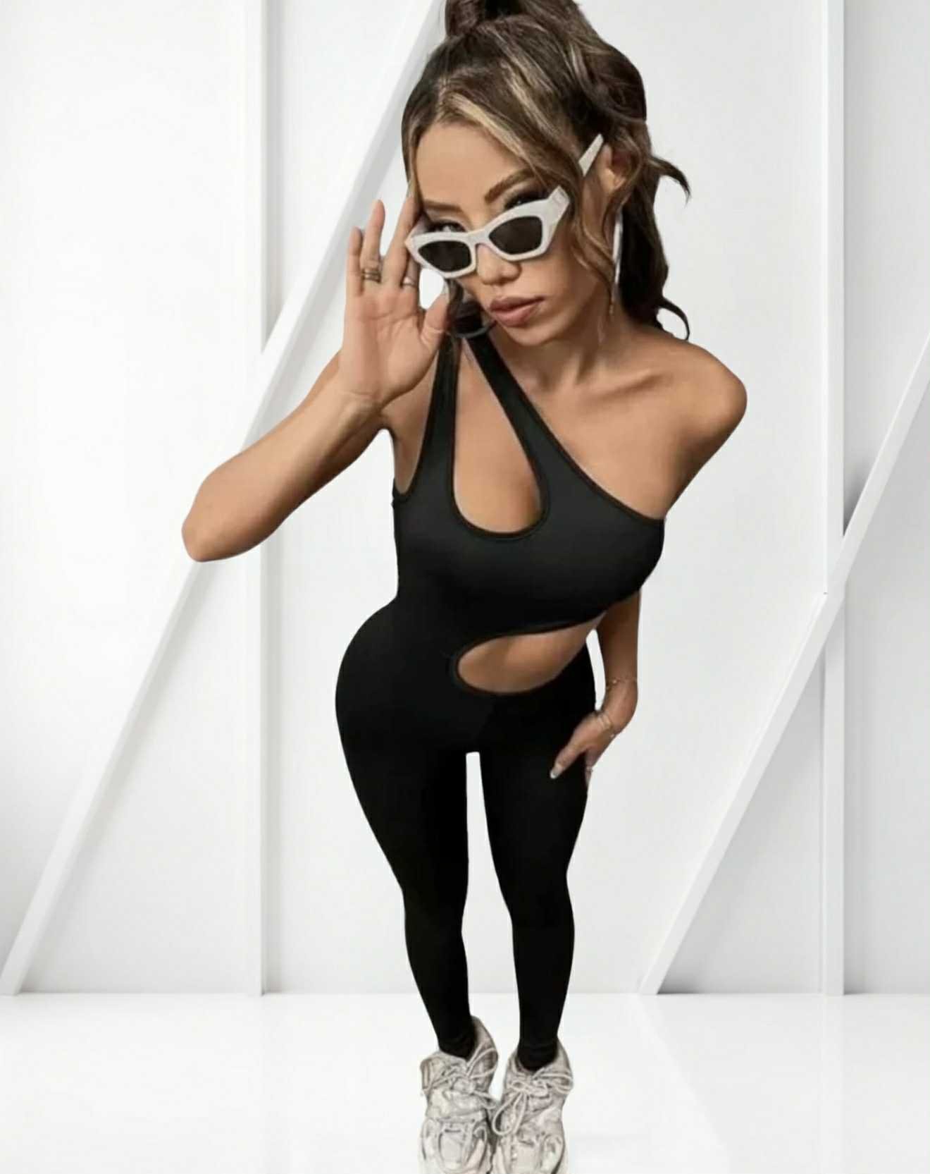 CATSUIT  NEGRO  Musculosa  Hombro Gota